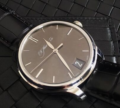 H.Moser & Cie Monard Big Date