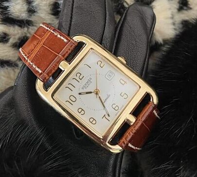 Herm&egrave;s Cape Cod