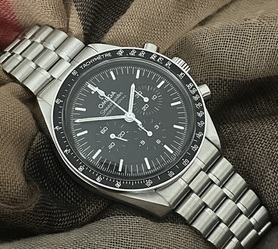 OMEGA SPEEDMASTER MOONWATCH CALIBRE 3861